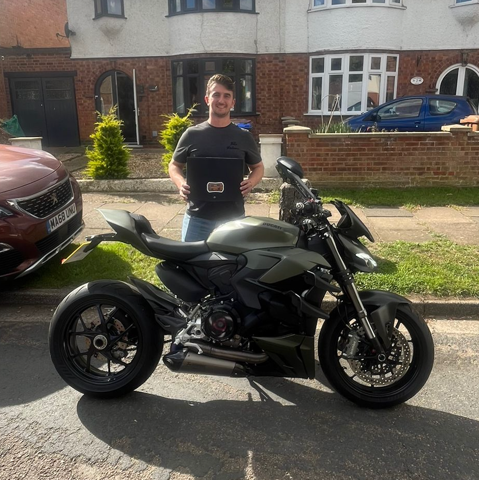 DUCATI STREETFIGHTER