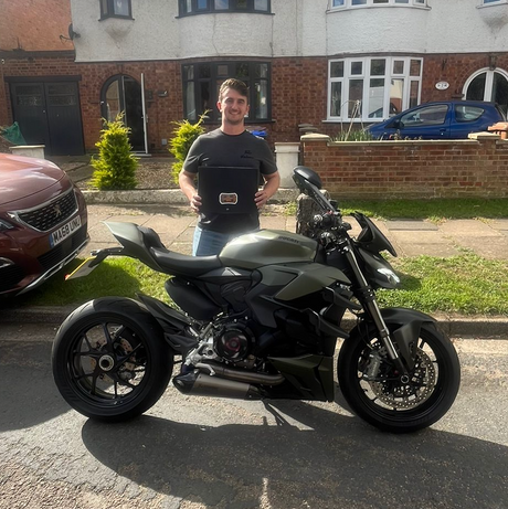 DUCATI STREETFIGHTER