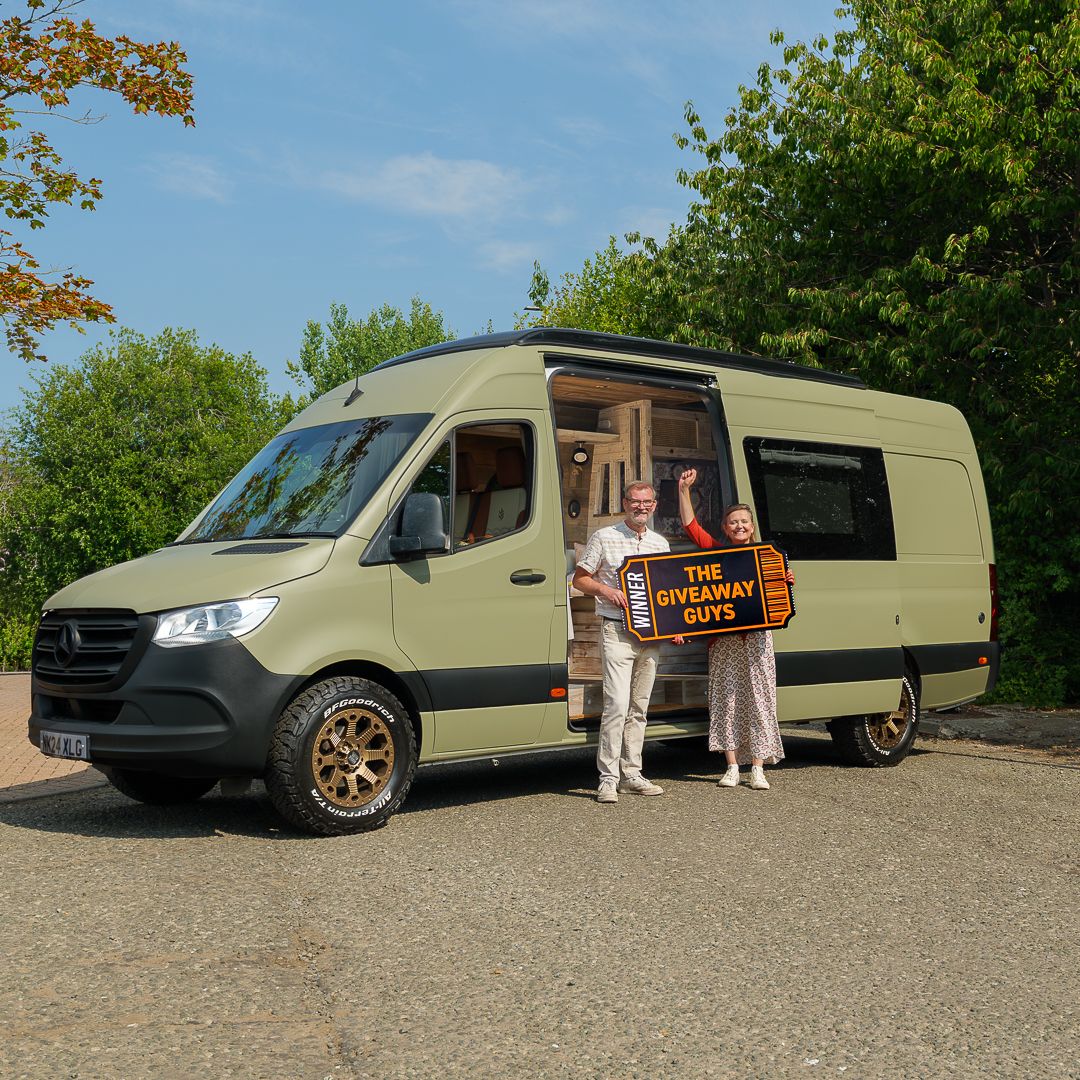 Isabella - Luxury Off-Grid Campervan