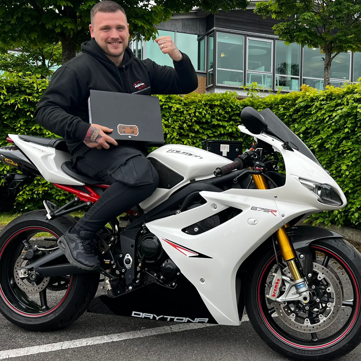 TRIUMPH DAYTONA 675