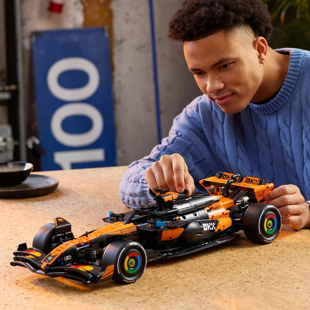 LEGO technic McLaren MCL39 F1 Car