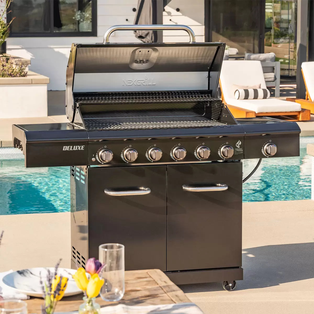 Nexgrill Deluxe 7 Burner Gas Barbecue Grill