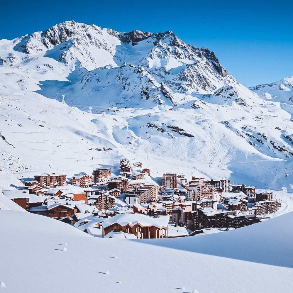 Ultimate Val Thorens 7-Night Ski Holiday for 2 + £2,000 Cash!