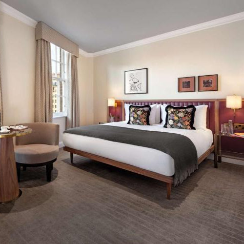 3 Night 5* London Christmas Shopping Holiday + £2000 Spending Cash!