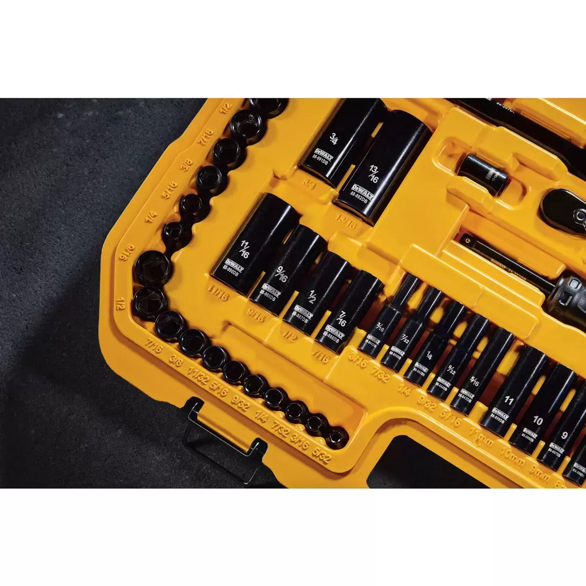 DEWALT Mechanics Set 184pc -18th Jul 25