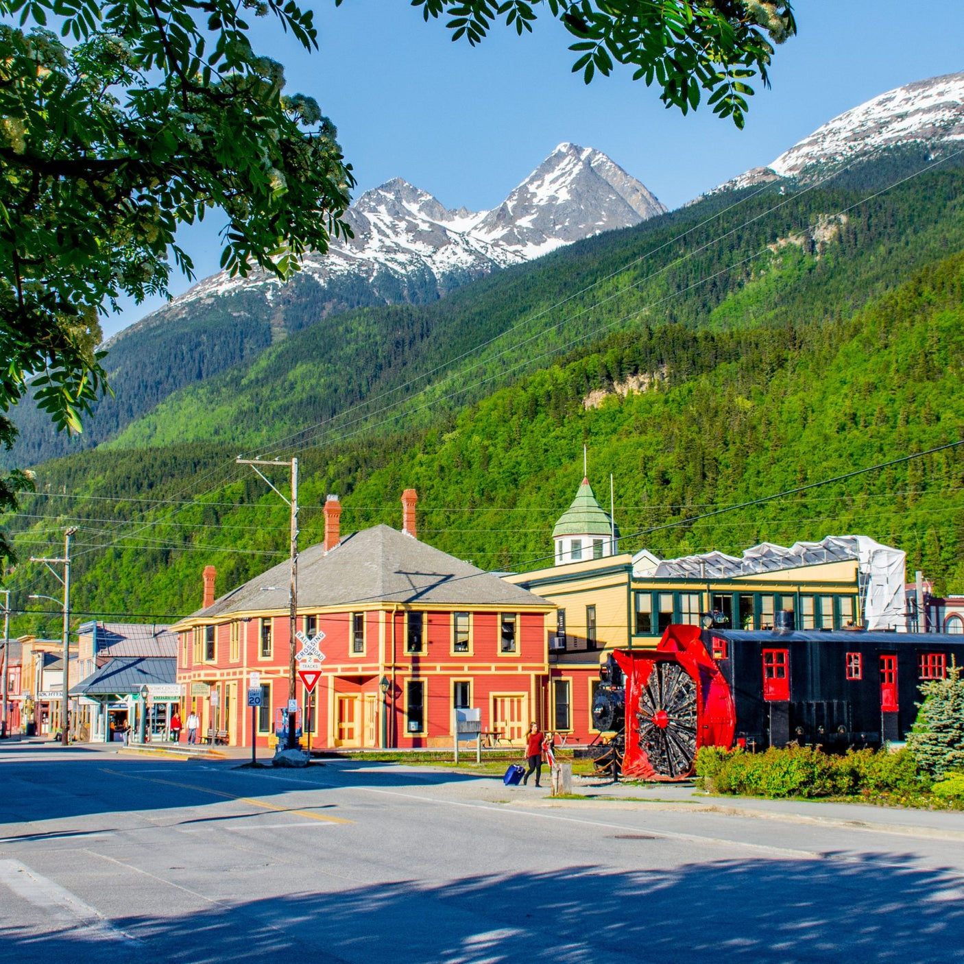 Luxury 7-Night Alaska Dawes Glacier Cruise for 2