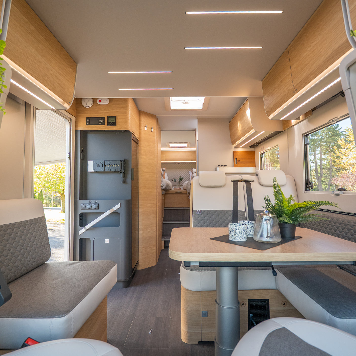 Brand New Adria Matrix 670SL + Volvo XC40