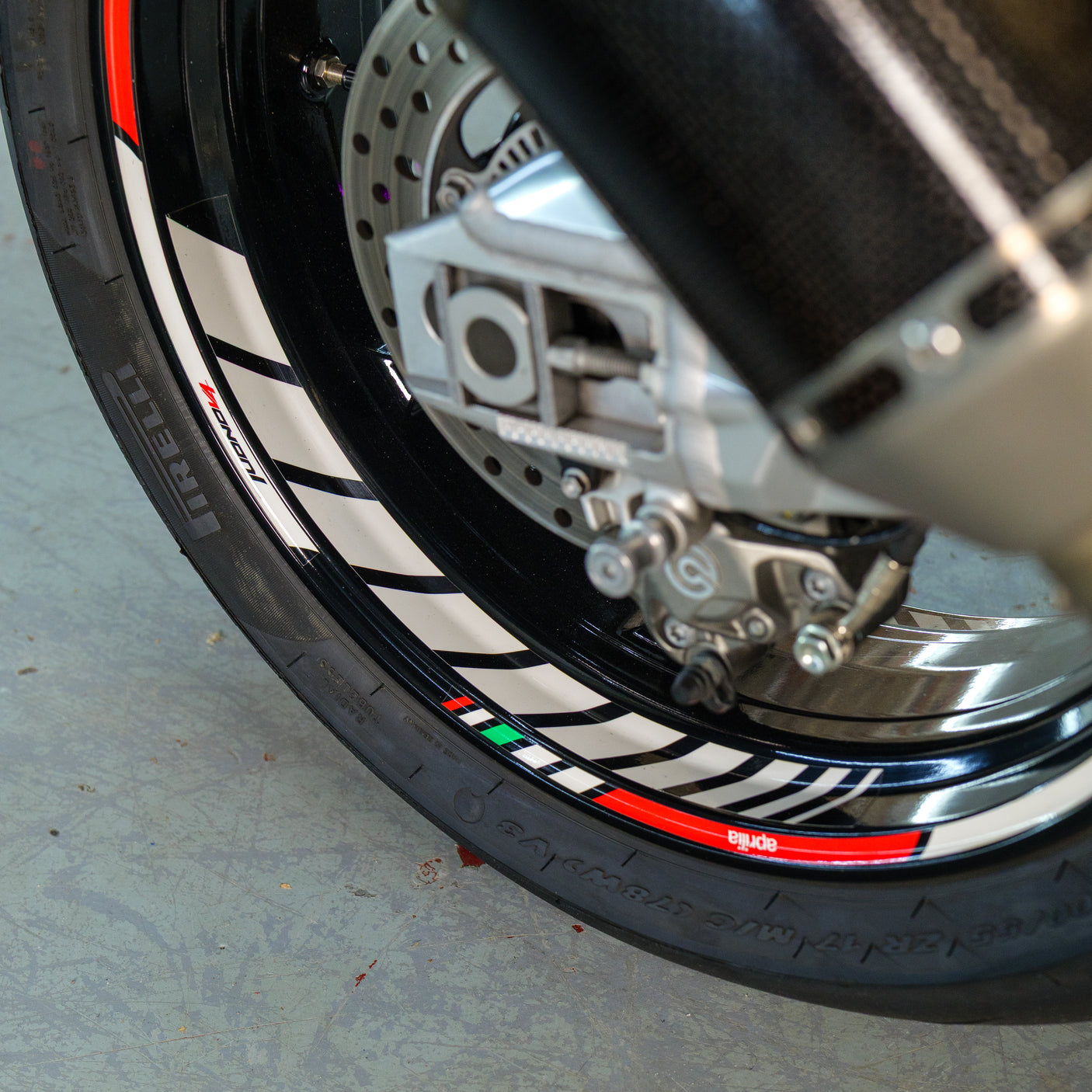 2020 Aprilia Tuono V4 Factory