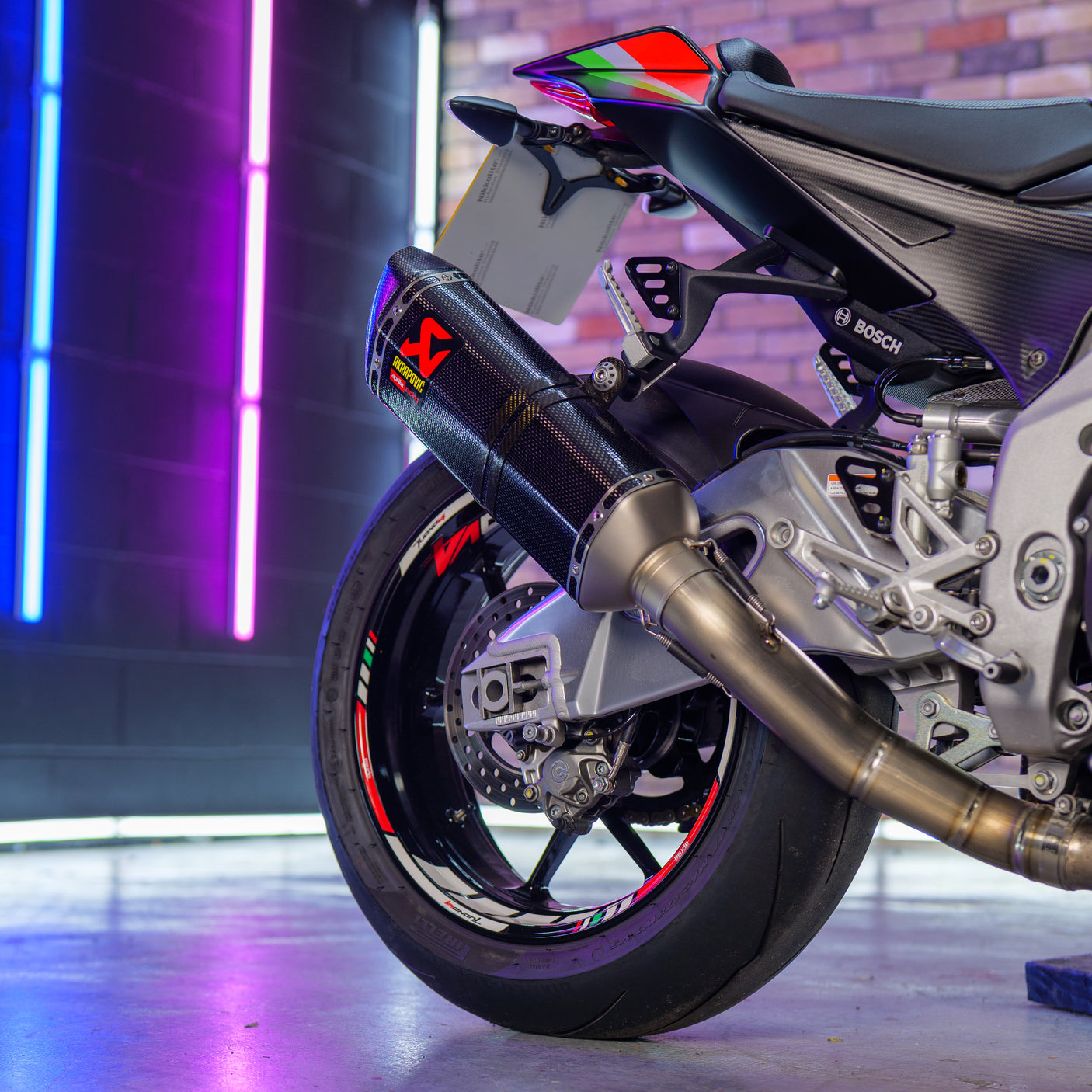 2020 Aprilia Tuono V4 Factory
