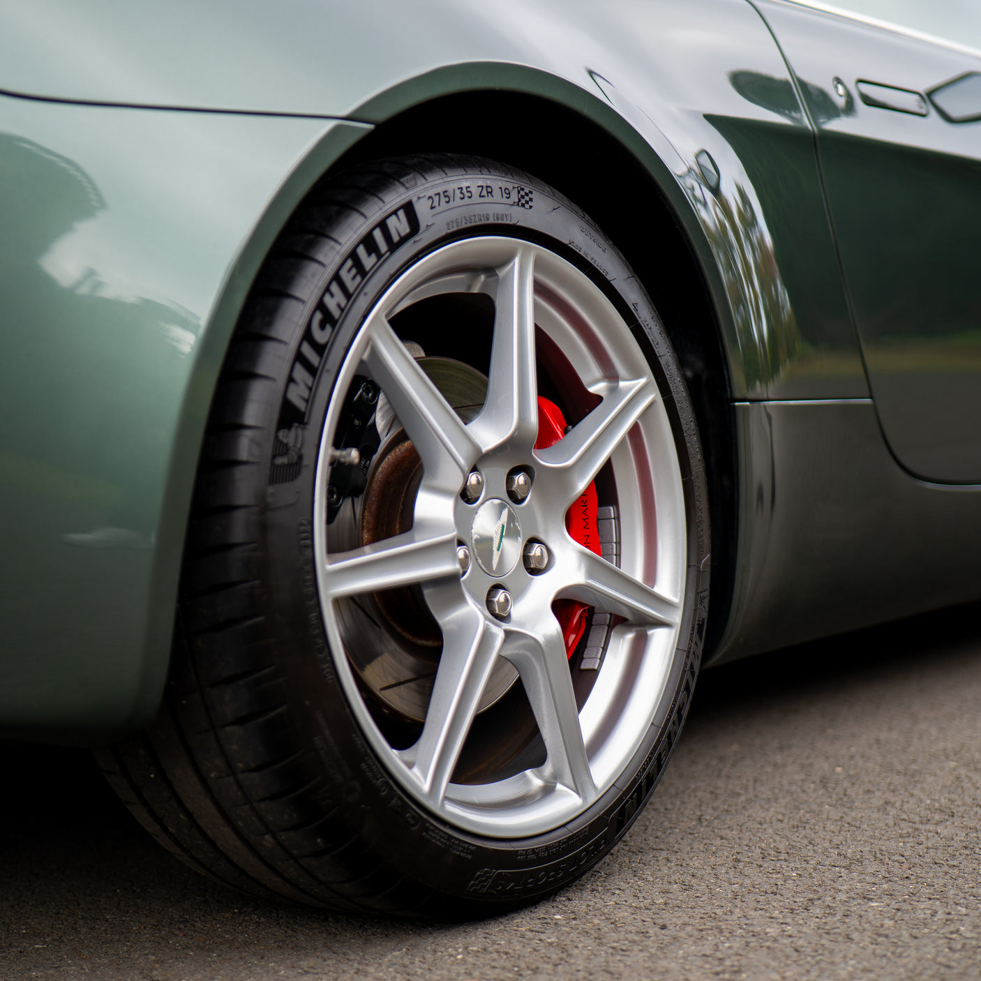 Immaculate Aston Martin V8 Vantage + £5,000