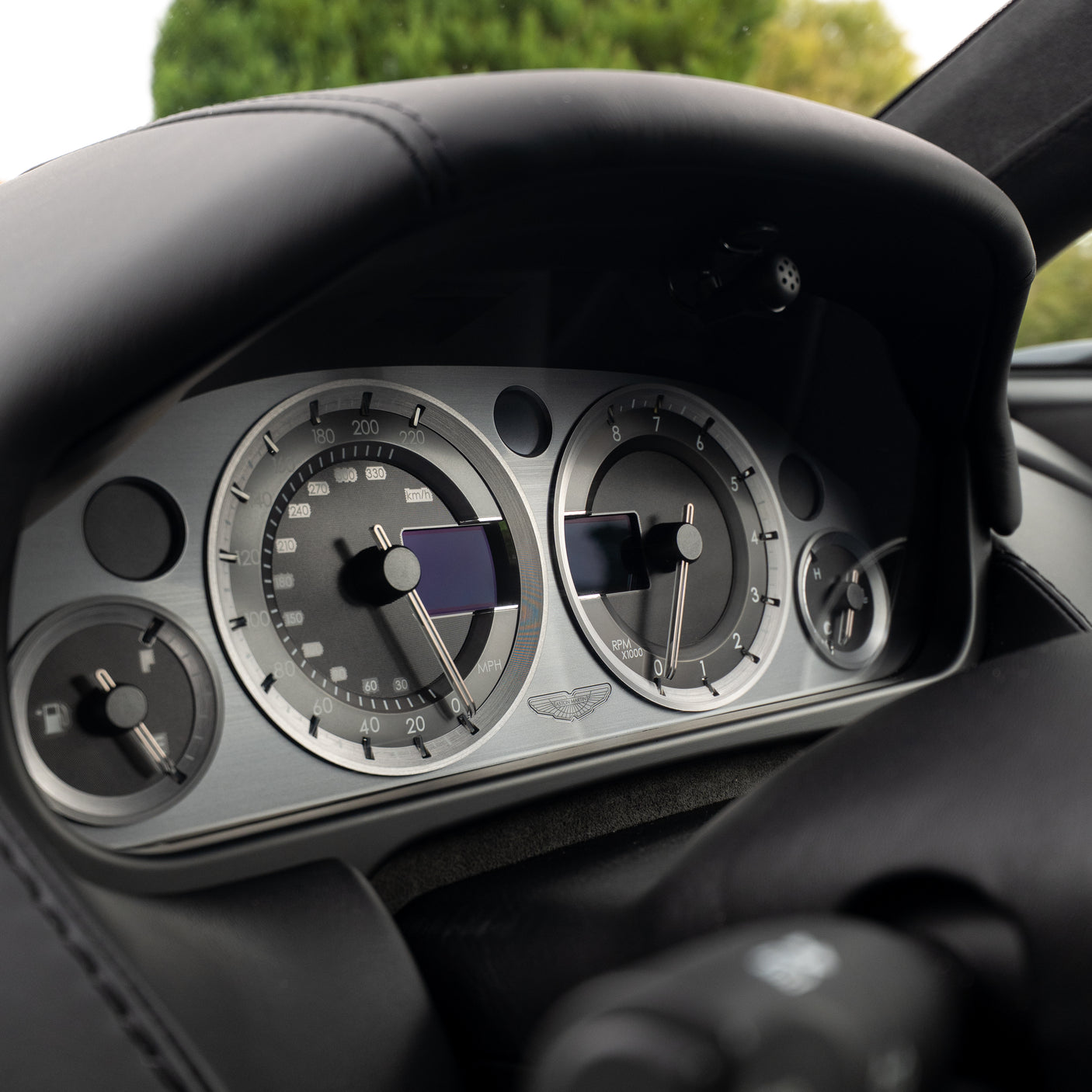 Immaculate Aston Martin V8 Vantage + £5,000