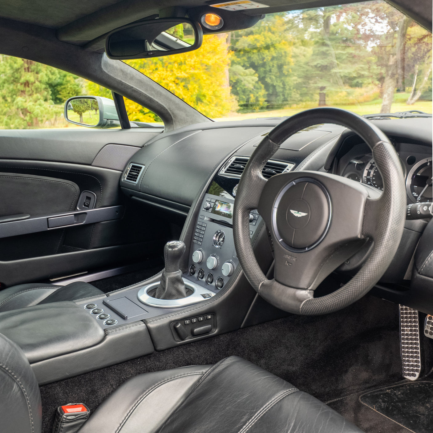 Immaculate Aston Martin V8 Vantage + £5,000