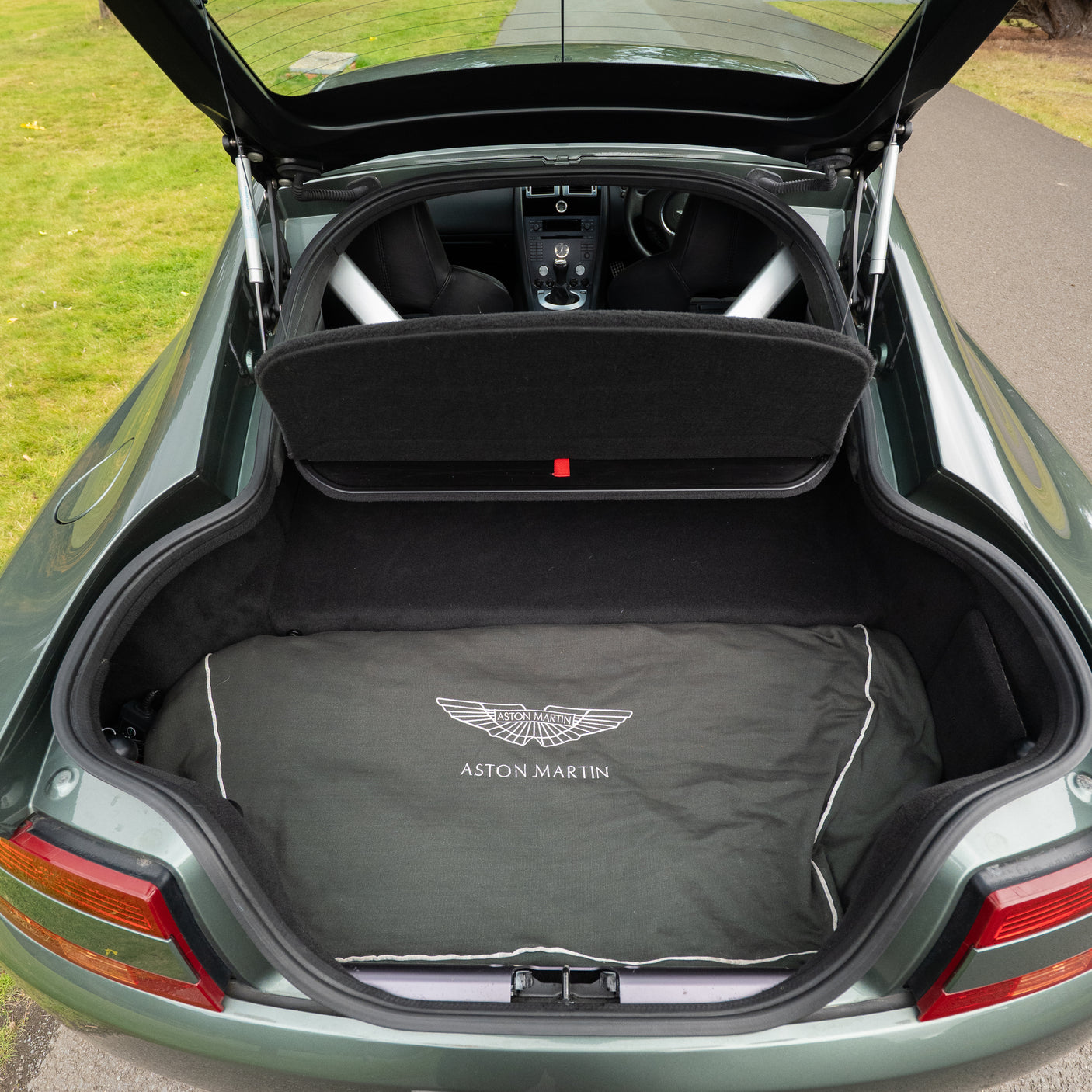 Immaculate Aston Martin V8 Vantage + £5,000