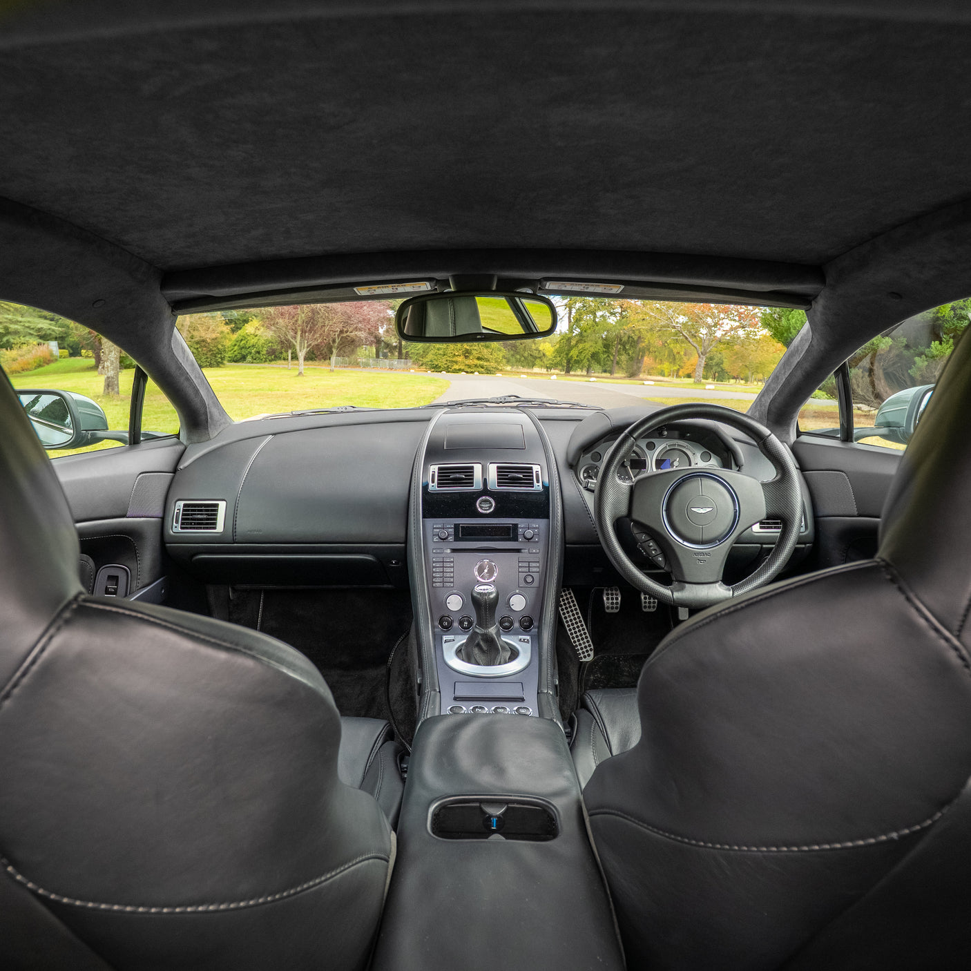 Immaculate Aston Martin V8 Vantage + £5,000