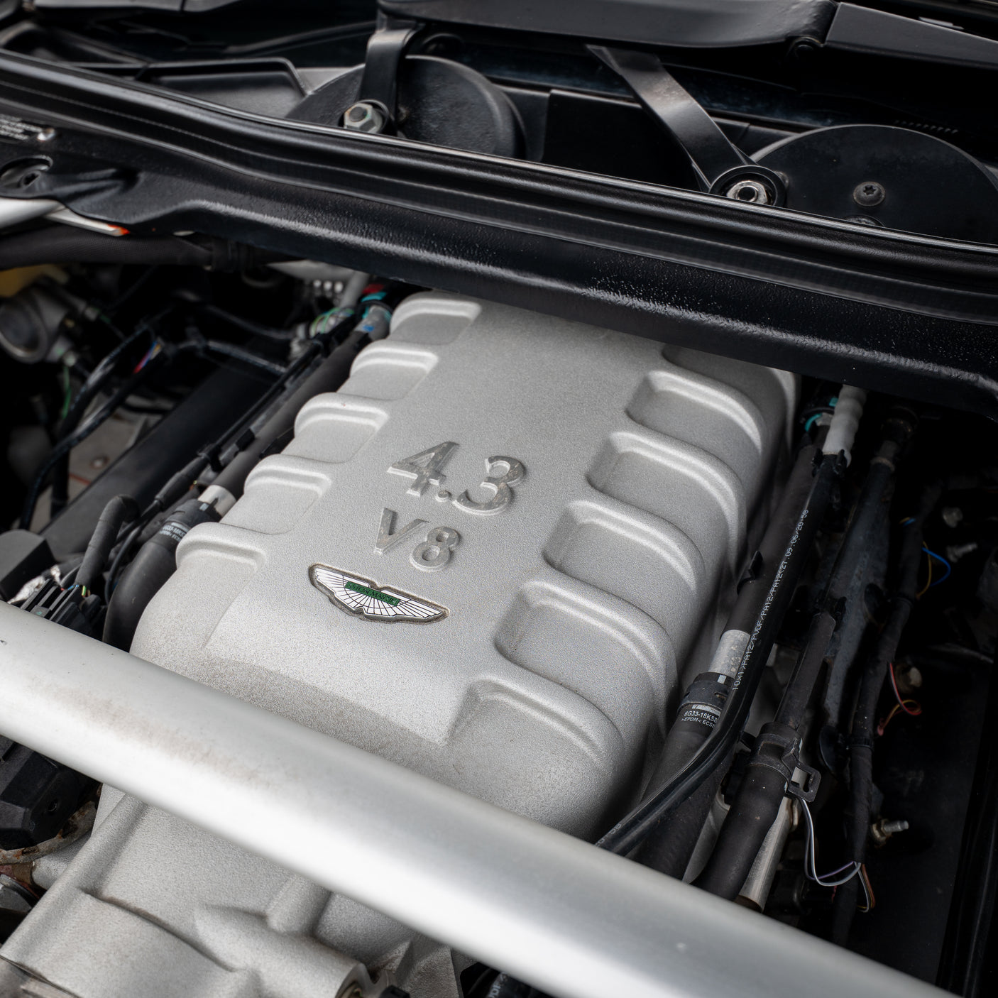 Immaculate Aston Martin V8 Vantage + £5,000