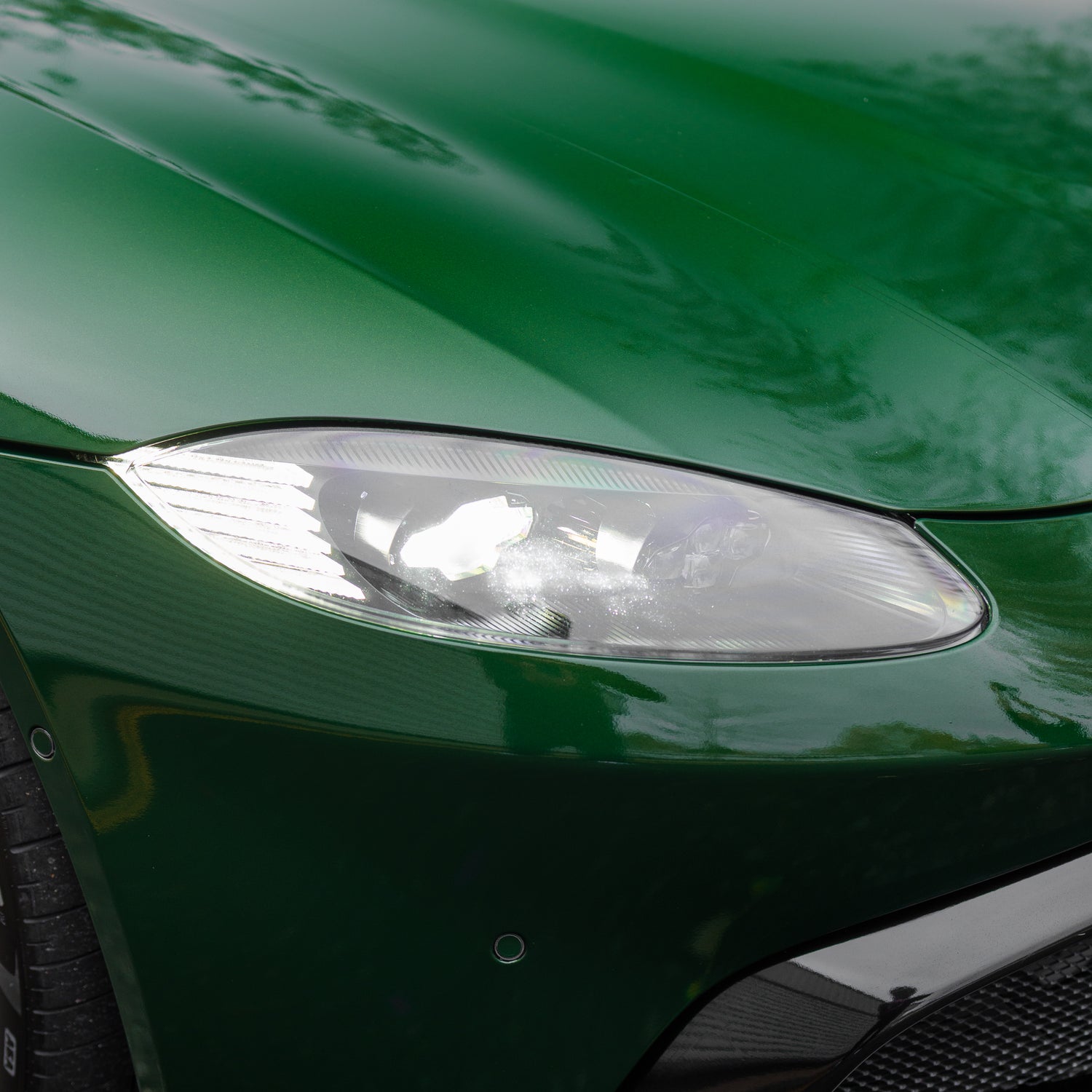 Immaculate Aston Martin V8 Vantage