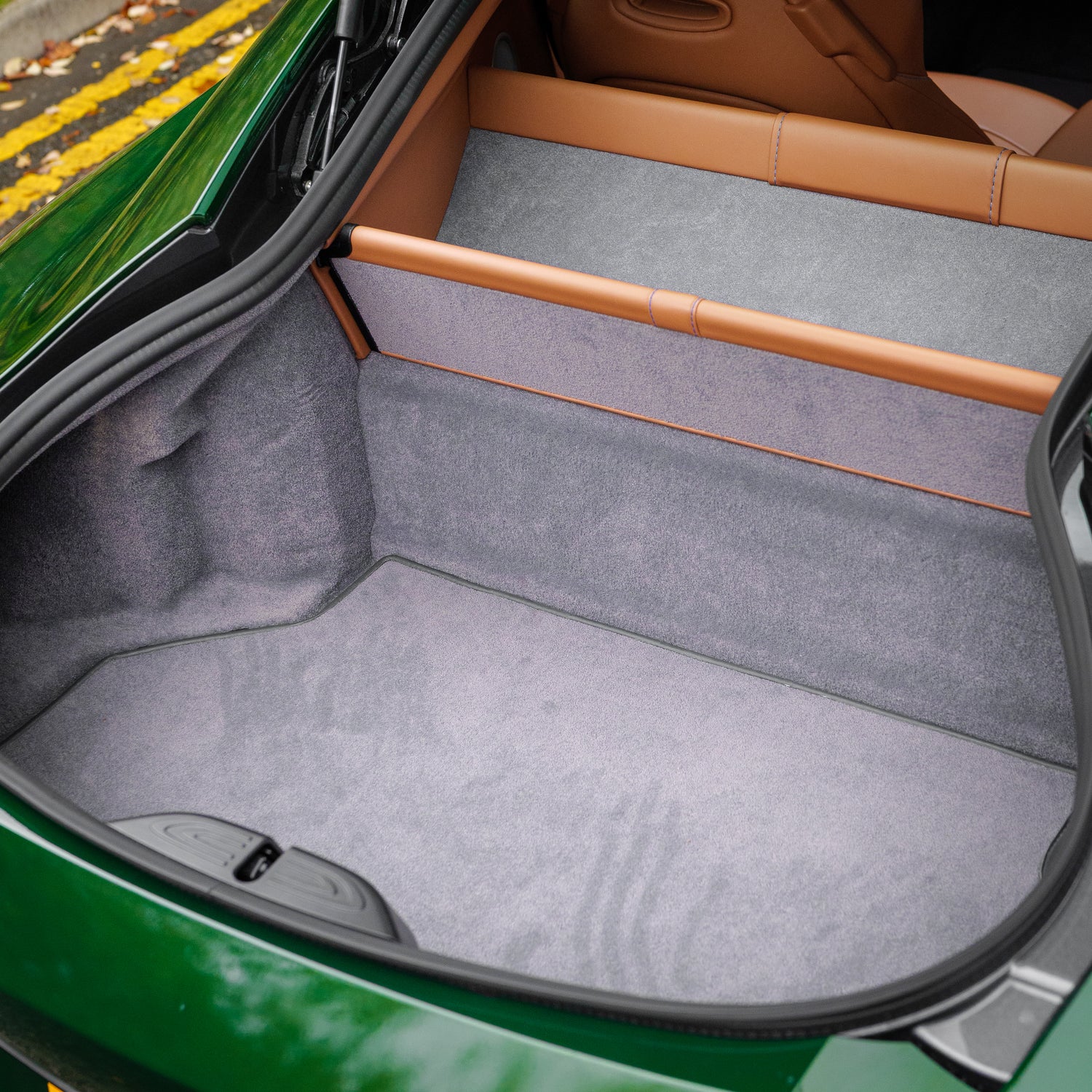 Immaculate Aston Martin V8 Vantage