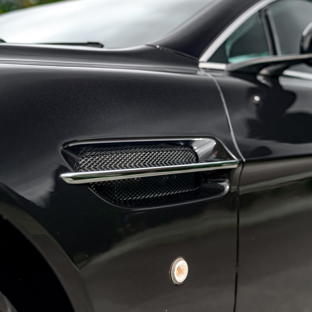 V8 Aston Martin