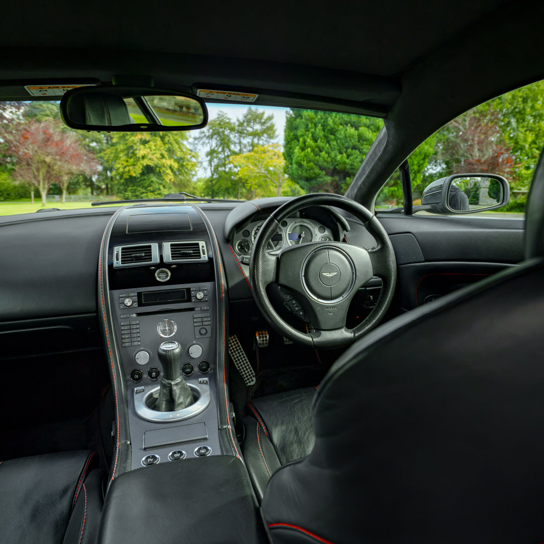 V8 Aston Martin