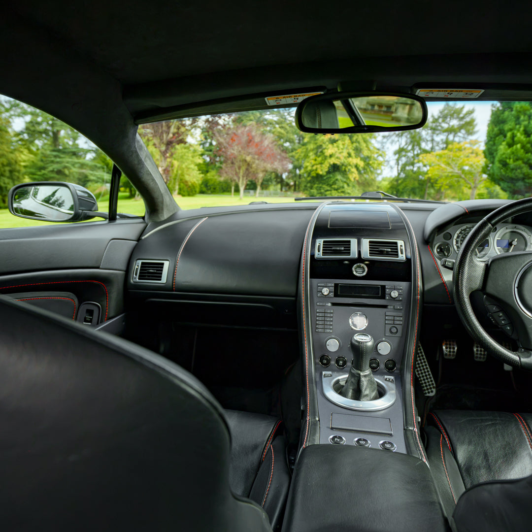 V8 Aston Martin
