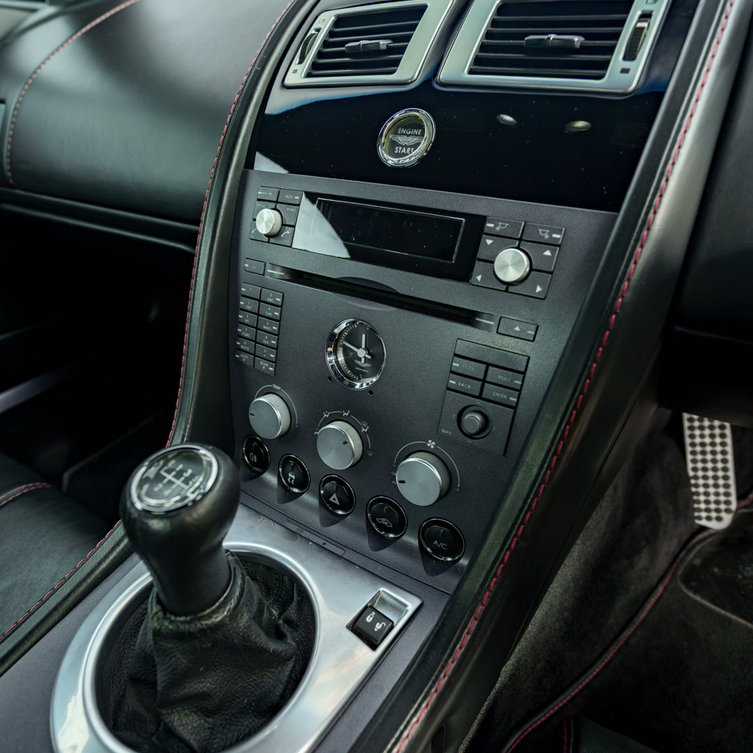 V8 Aston Martin