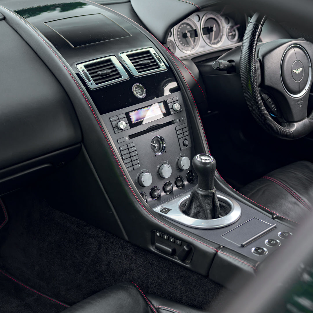 V8 Aston Martin