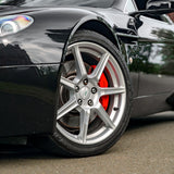 V8 Aston Martin