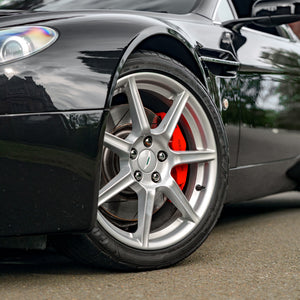 V8 Aston Martin