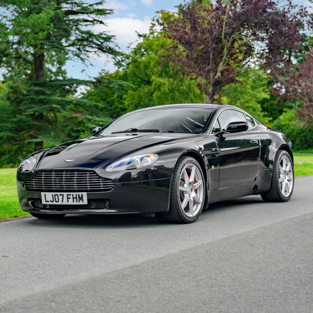 V8 Aston Martin