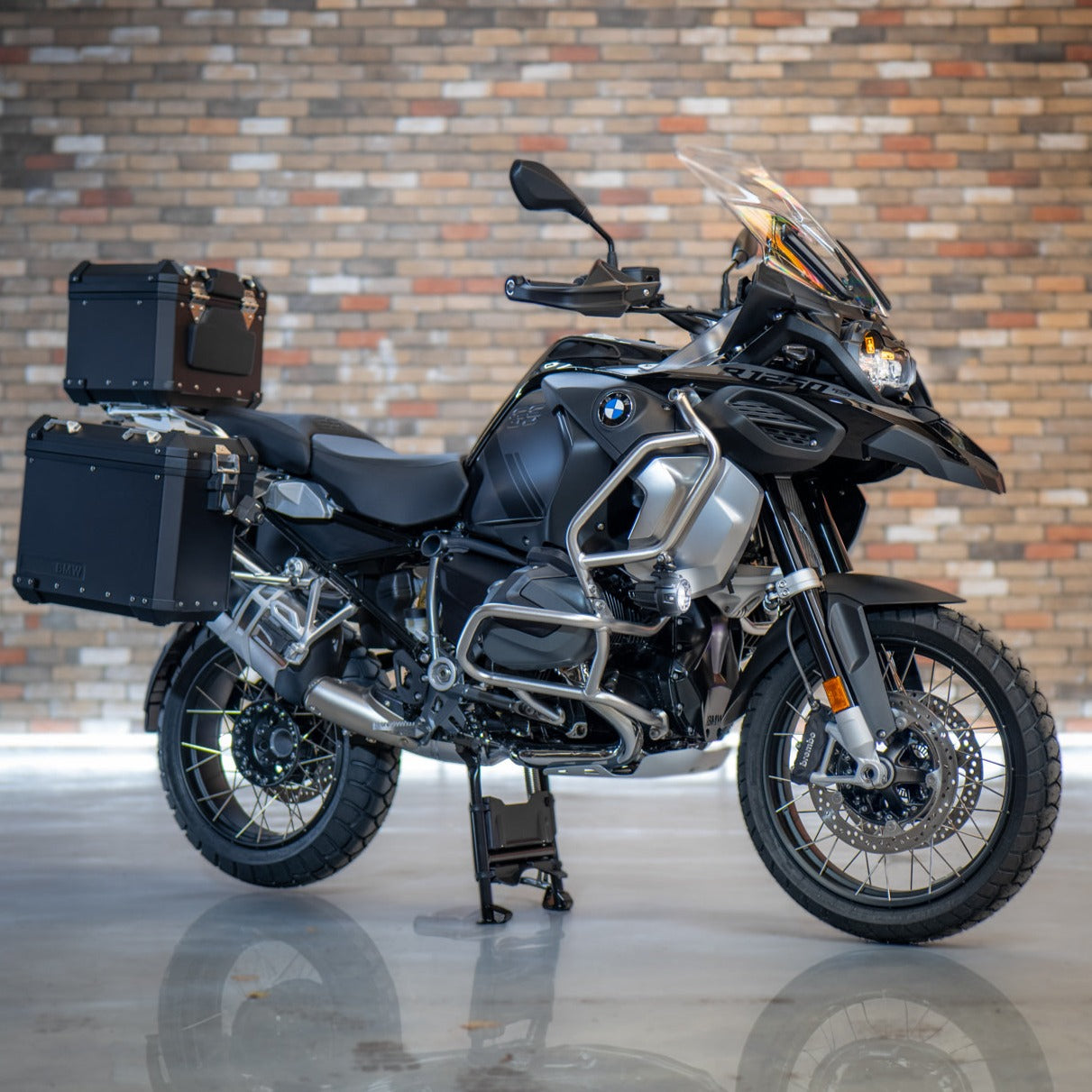 2023 BMW 1250 GS Adventure Black + £1000