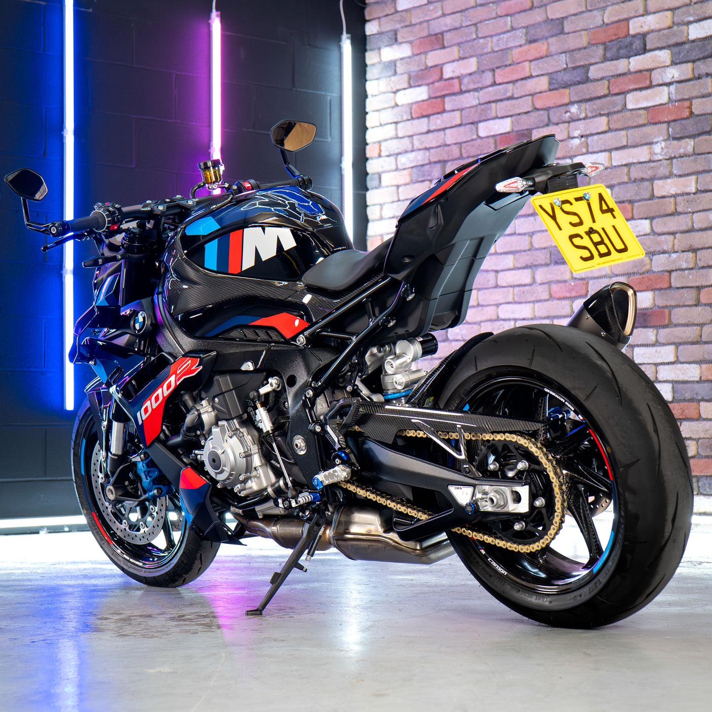BMW M 1000 R CARBON COMP PACK + £2000