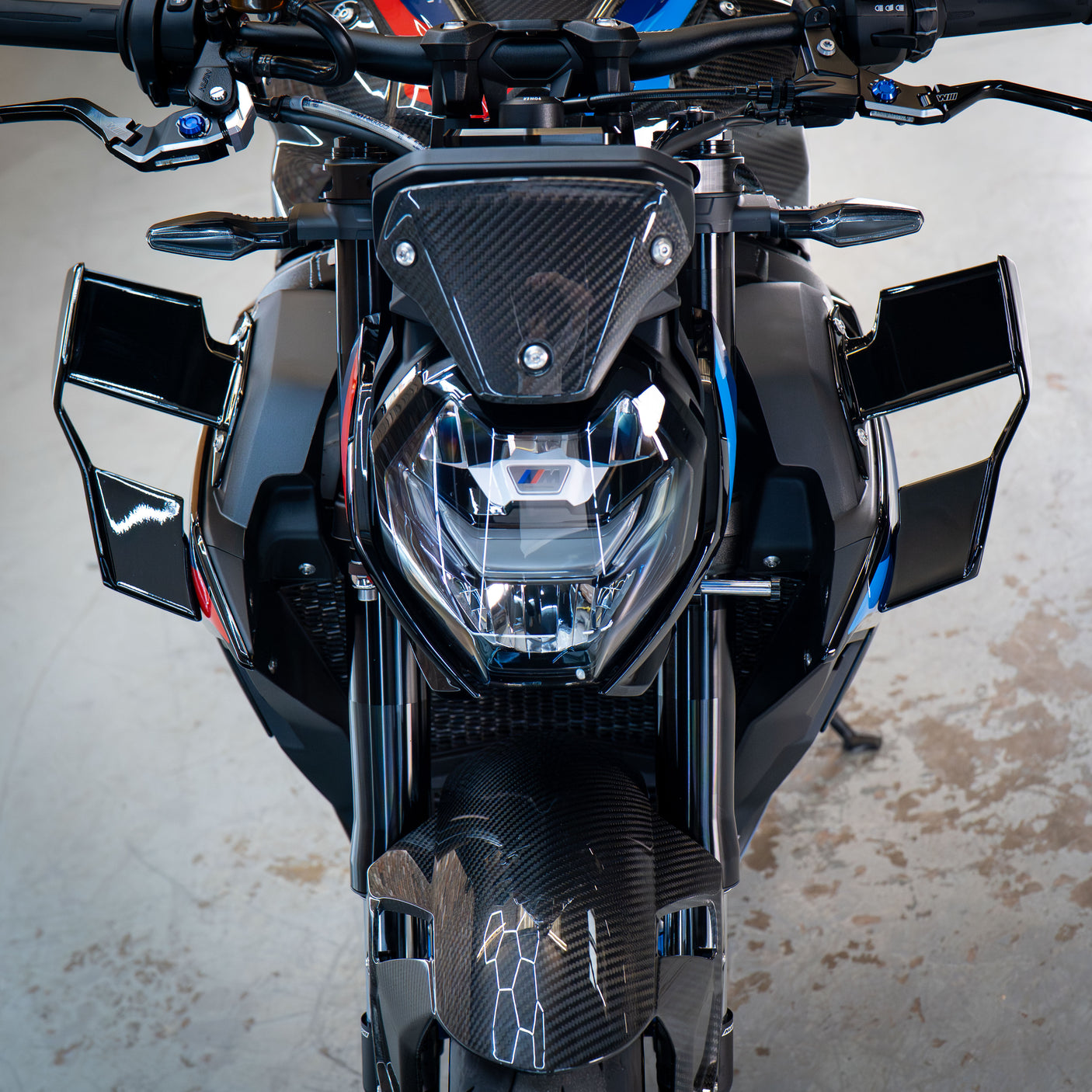 BMW M 1000 R CARBON COMP PACK + £2000