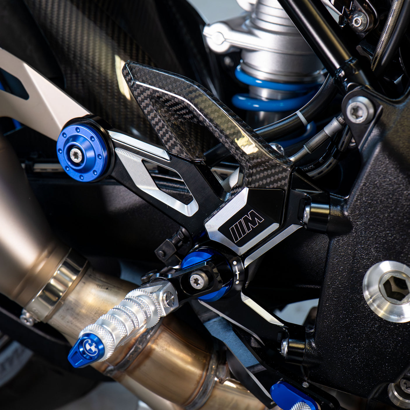 BMW M 1000 R CARBON COMP PACK + £2000