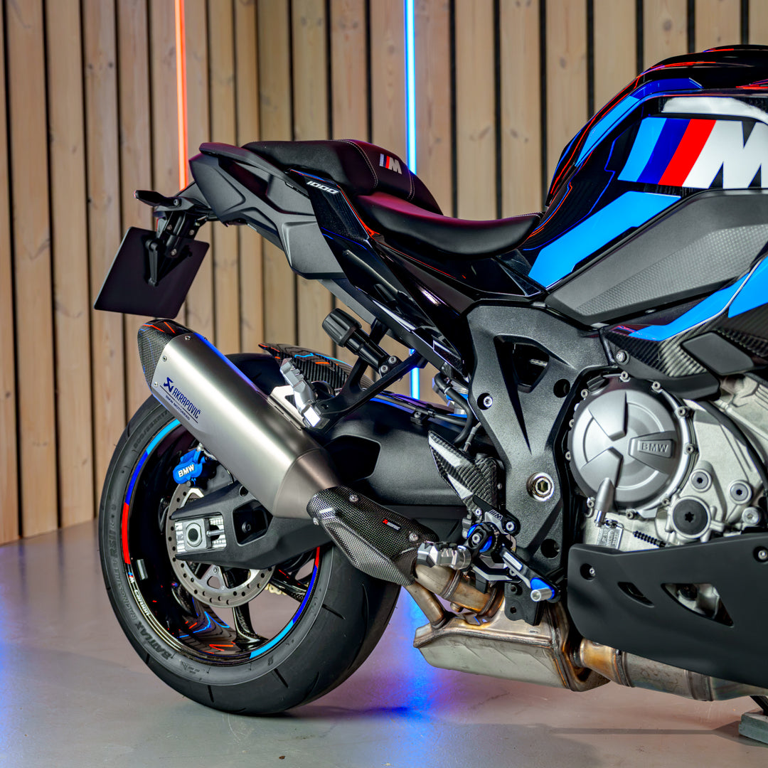 2025 BMW M1000XR