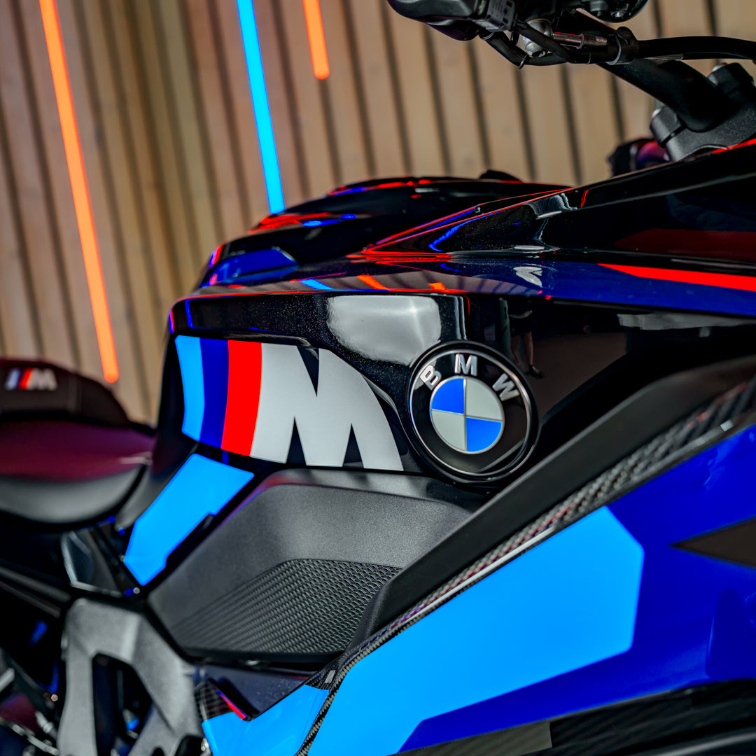 2025 BMW M1000XR
