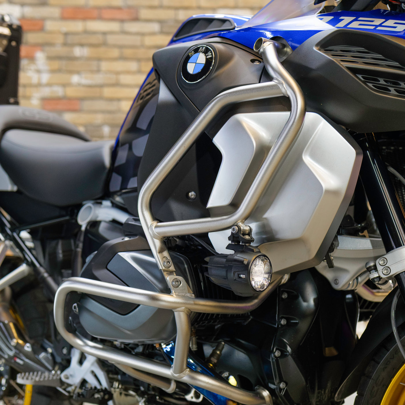 SUPER LOW ODDS: BMW GS1250 ADVENTURE + £3000