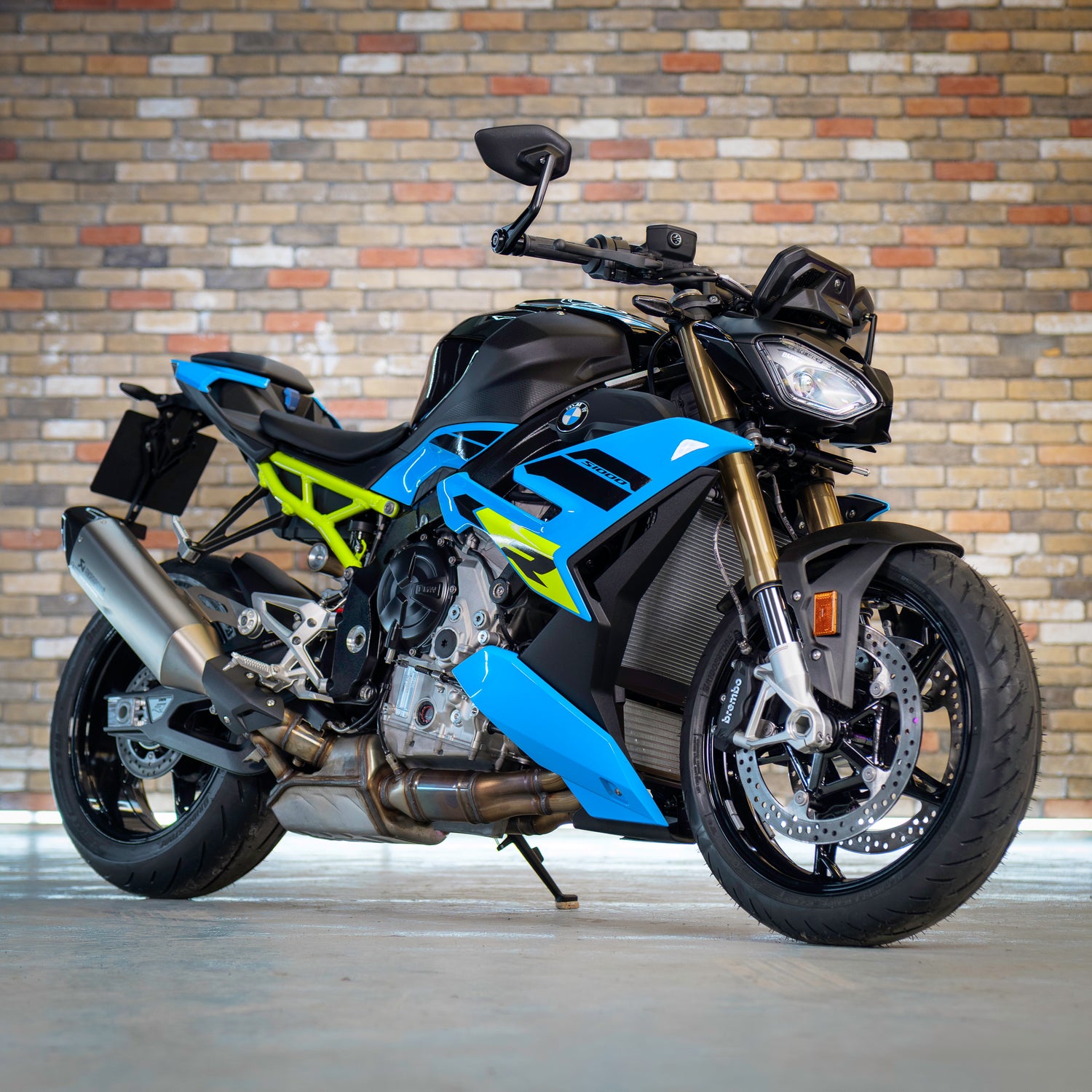 Brand New 2025 BMW S1000R