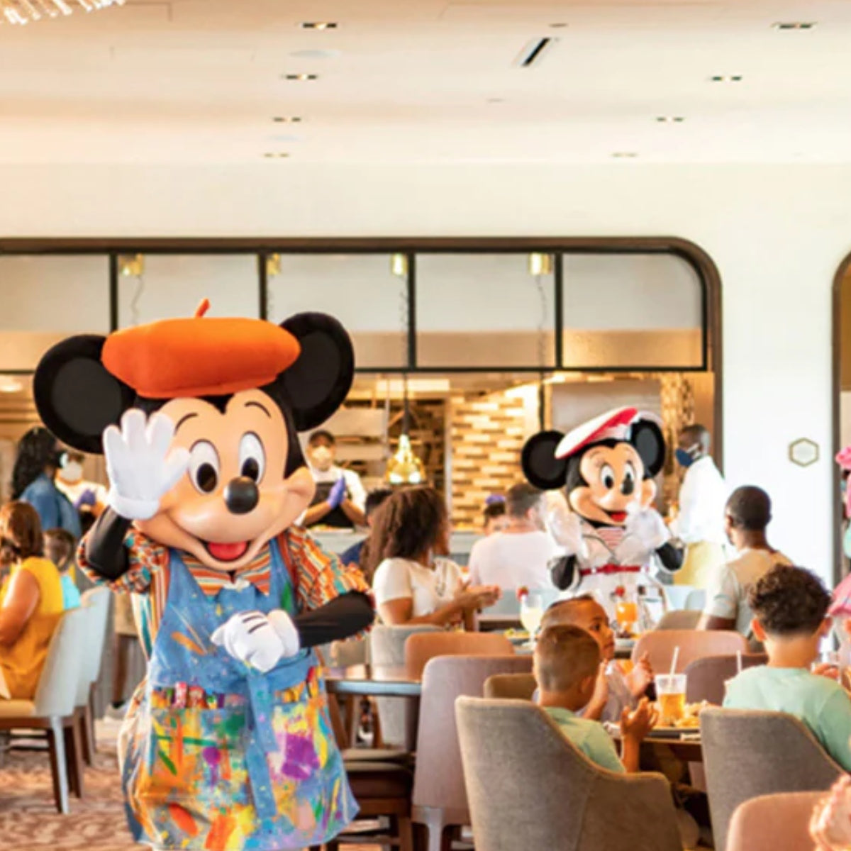 3 Nights at Disneyland Paris for 4 people + £1,000!