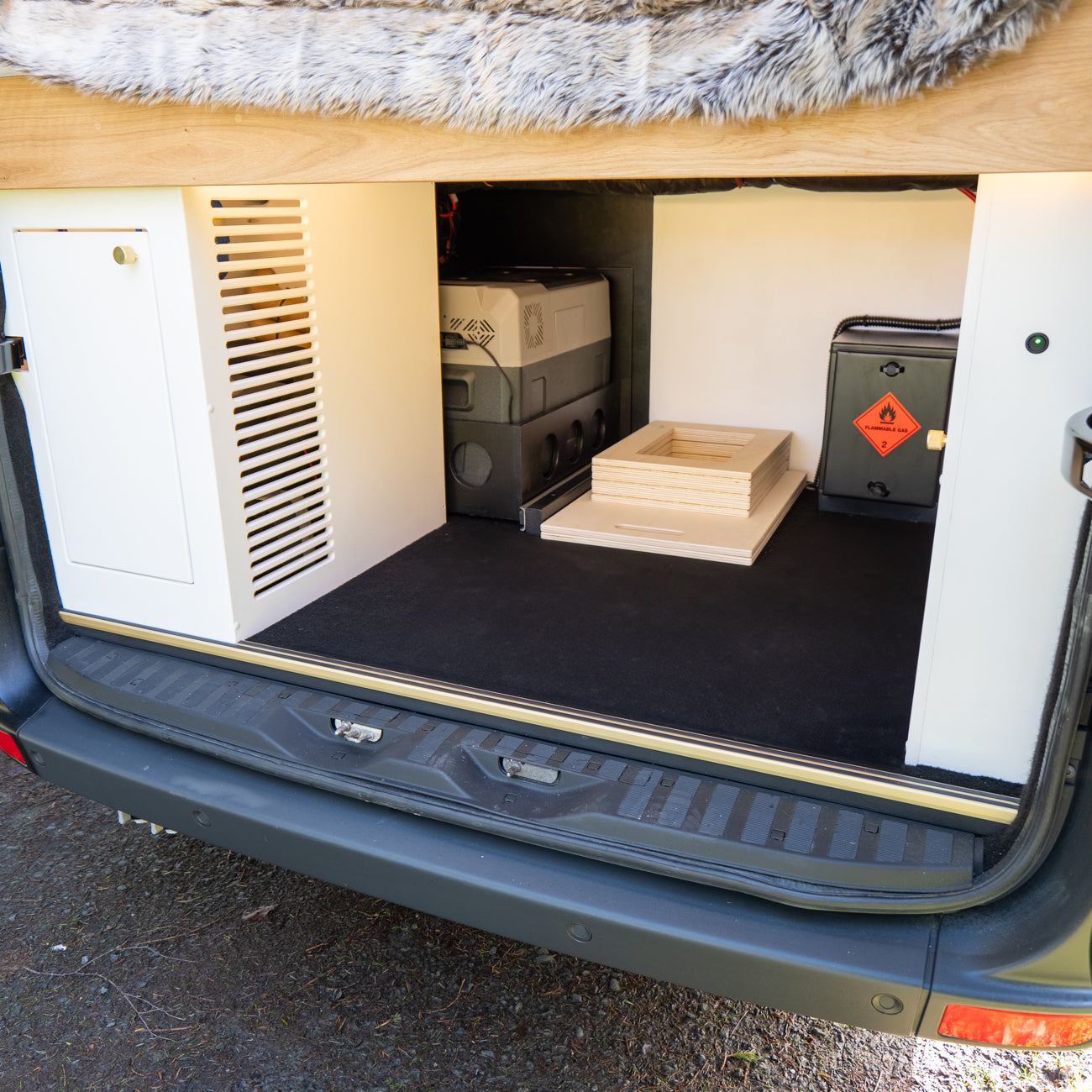 Charlotte - 3 berth Super Lux Off Grid Camper