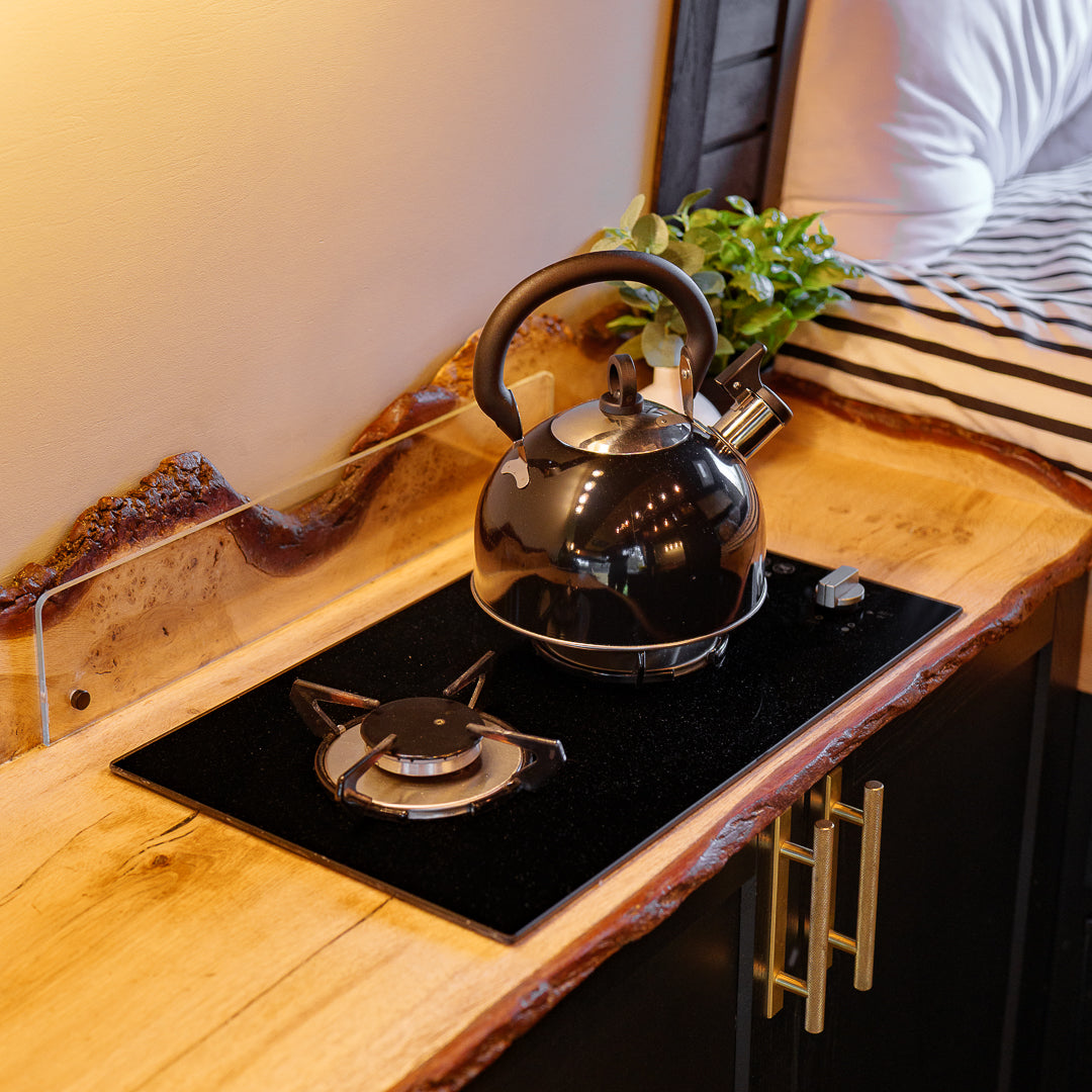 "Sophie' 3 Berth Ultimate Off-Grid Automatic Campervan