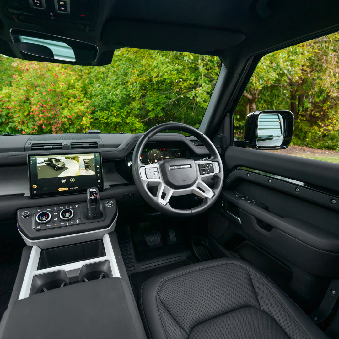2025 Land Rover Defender 110 X-Dynamic