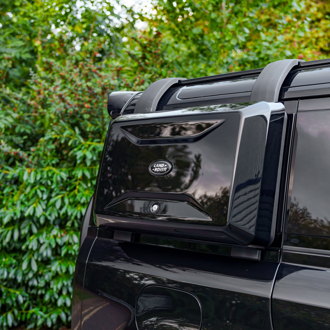 2025 Land Rover Defender 110 X-Dynamic