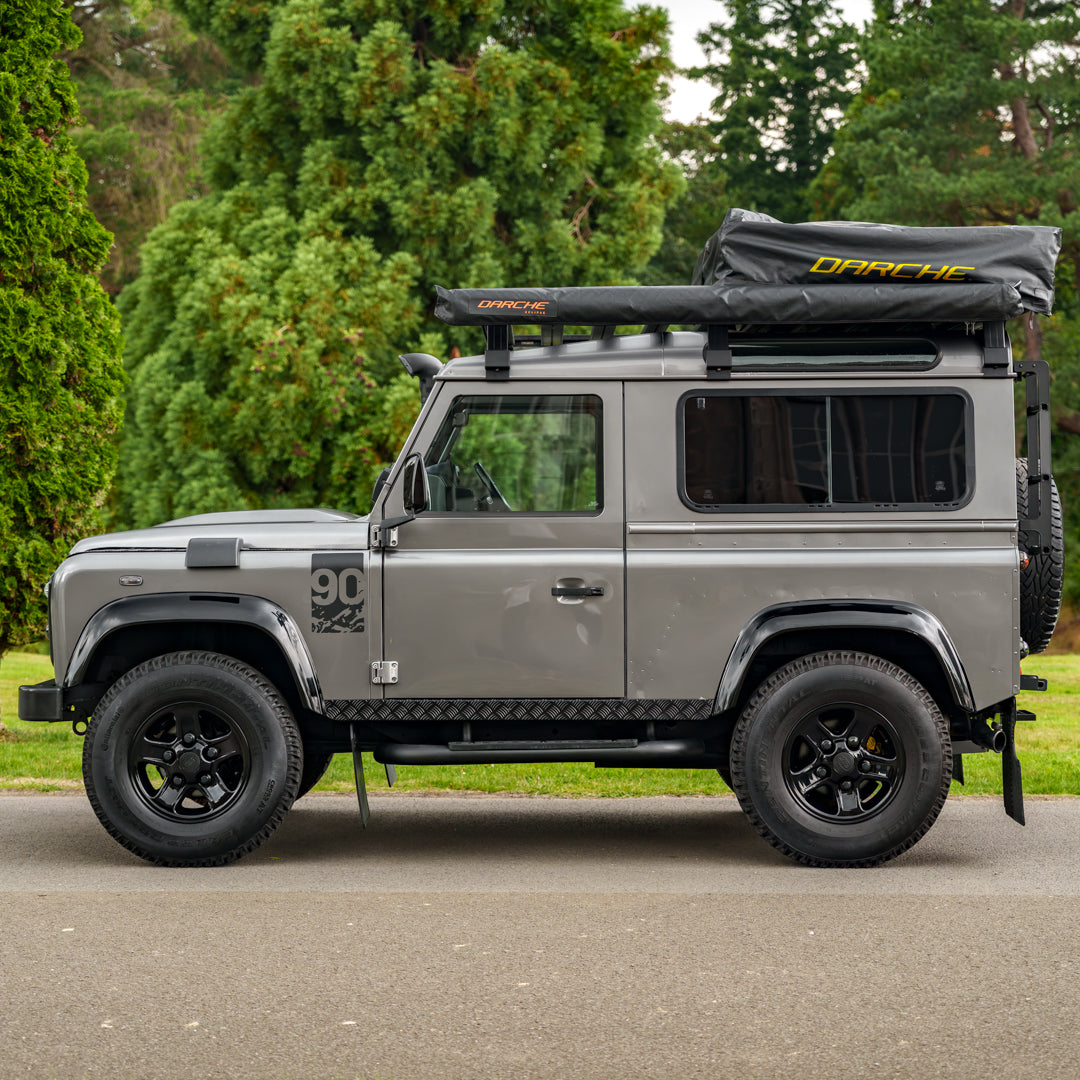 Land Rover Defender 90