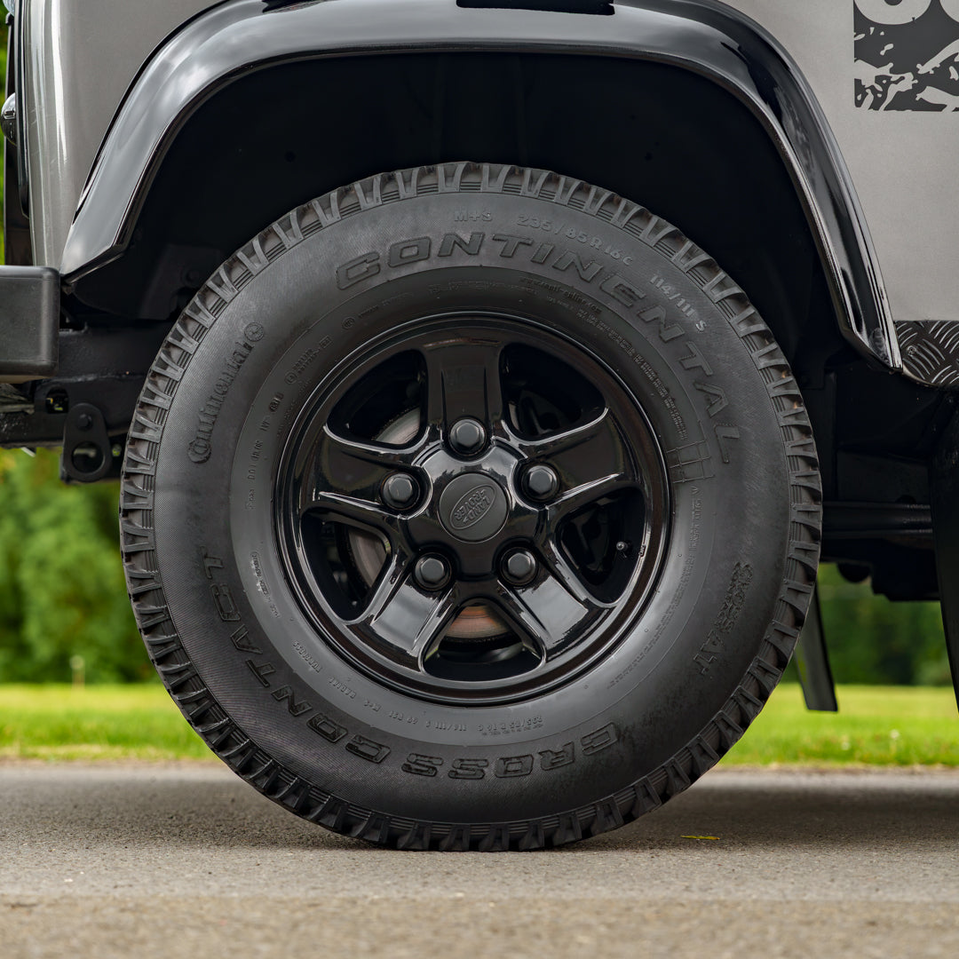 Land Rover Defender 90