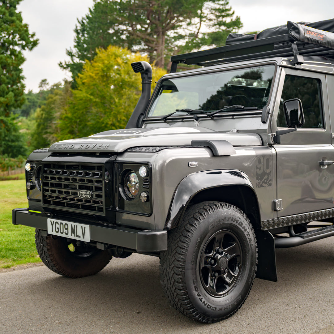 Land Rover Defender 90
