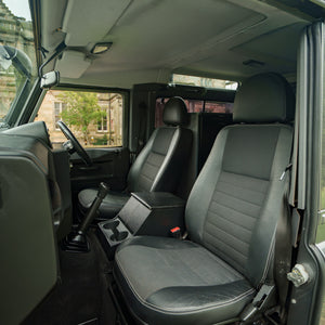 Land Rover Defender 90