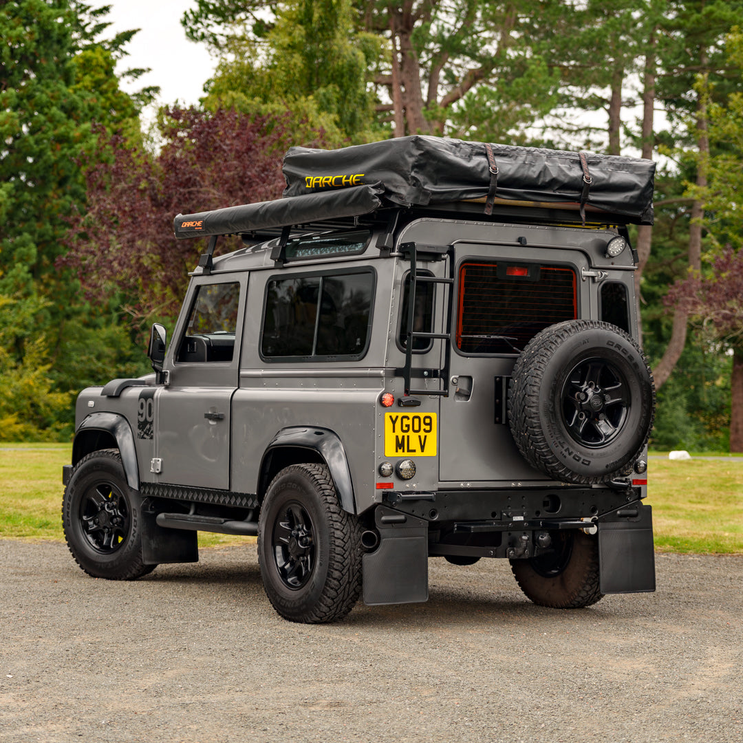 Land Rover Defender 90