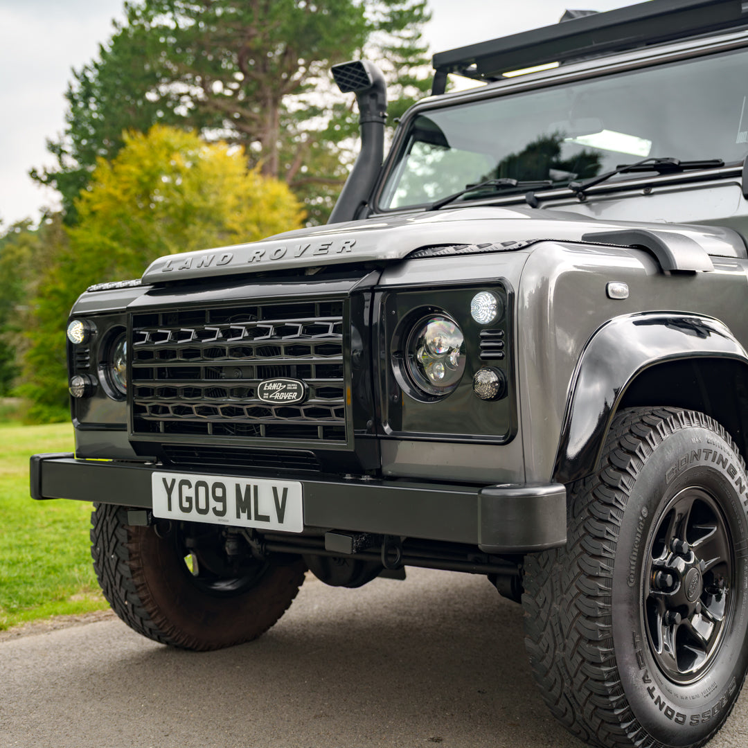 Land Rover Defender 90