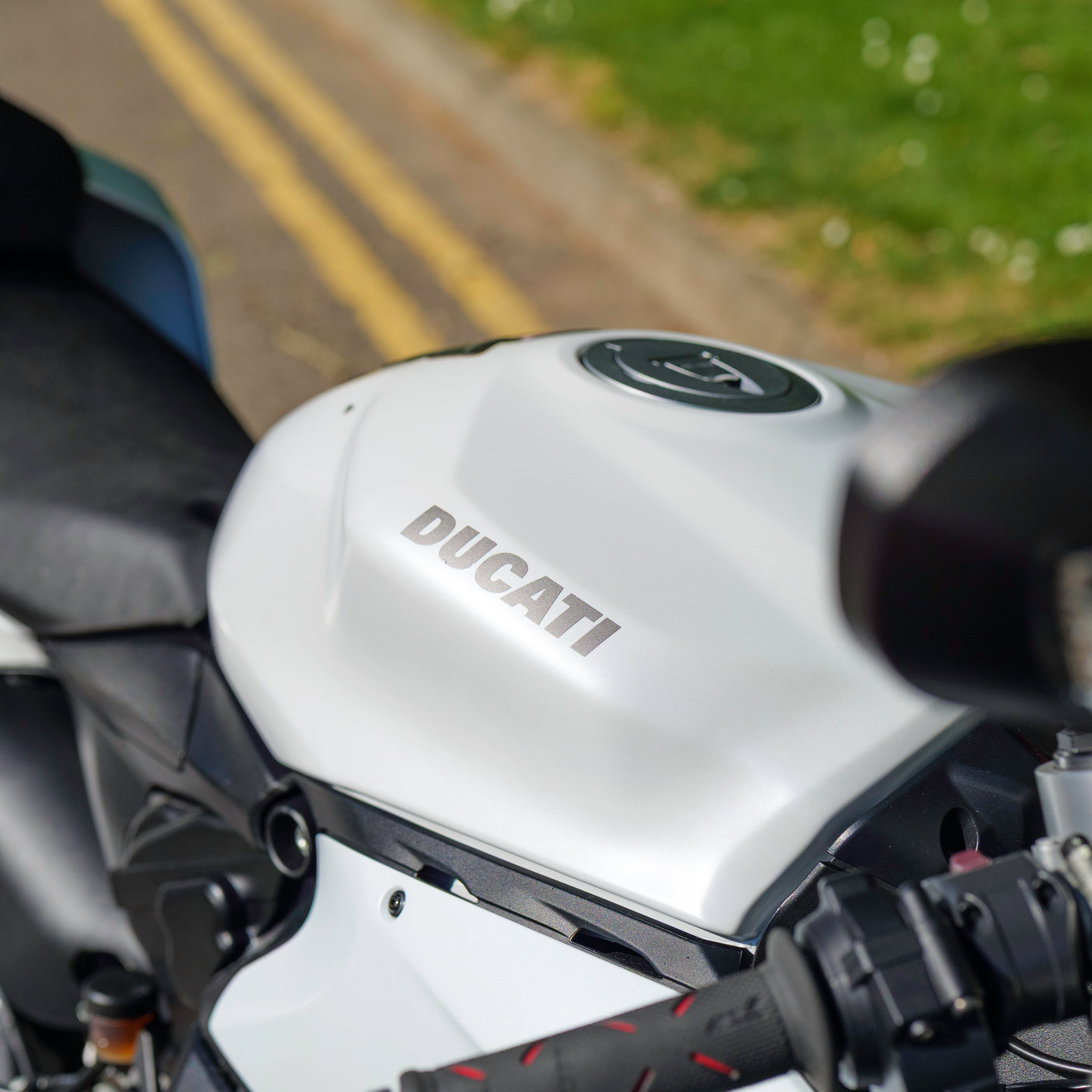 FAST FRIDAY: Ducati Panigale 959 Corse + £500