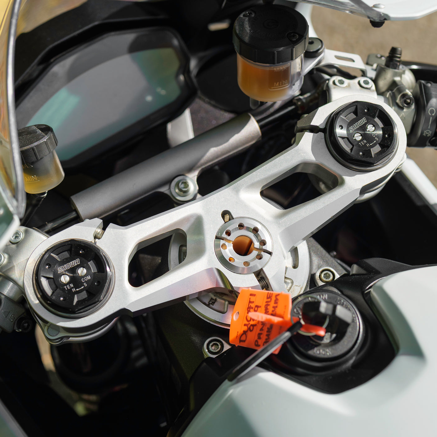 FAST FRIDAY: Ducati Panigale 959 Corse + £500